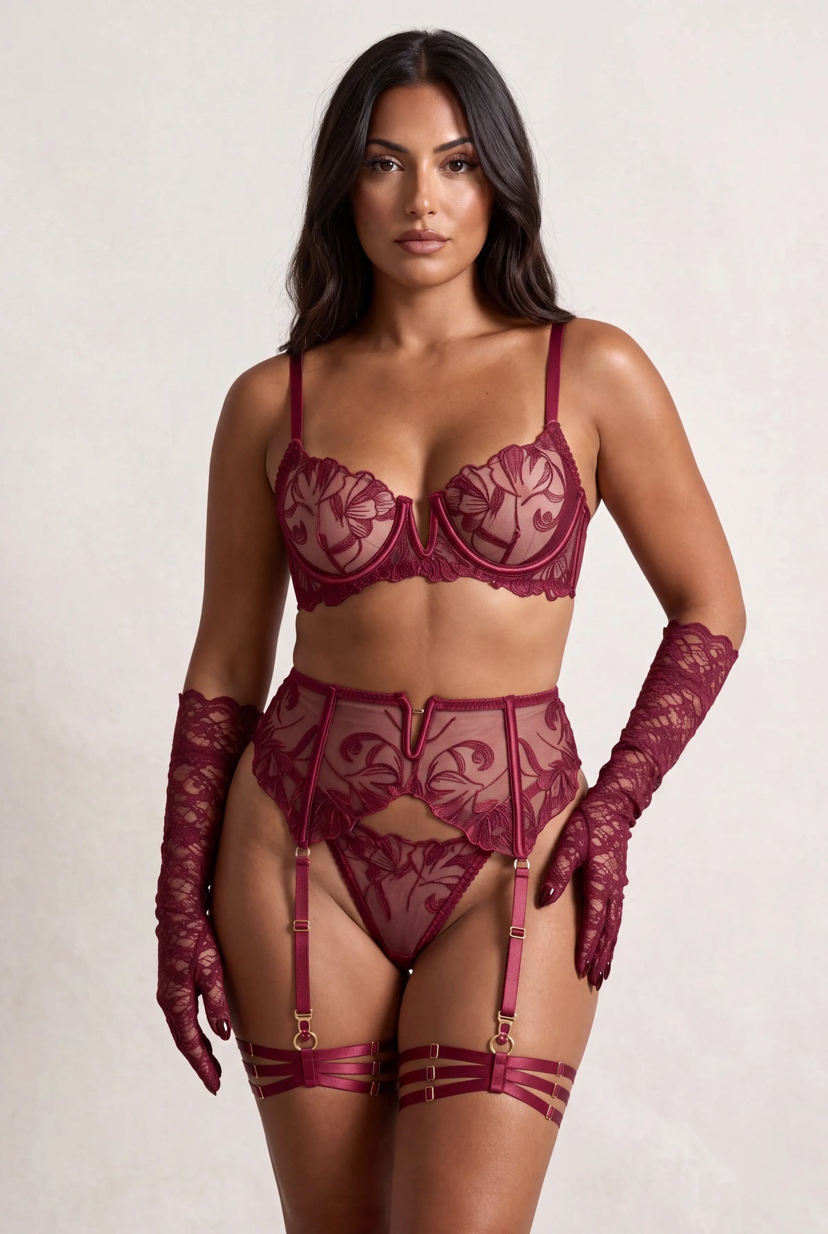 Ensemble lingerie quatre pièces avec tours de cuisse et gants - FLAME Bordeaux - NAKED Underwear FR